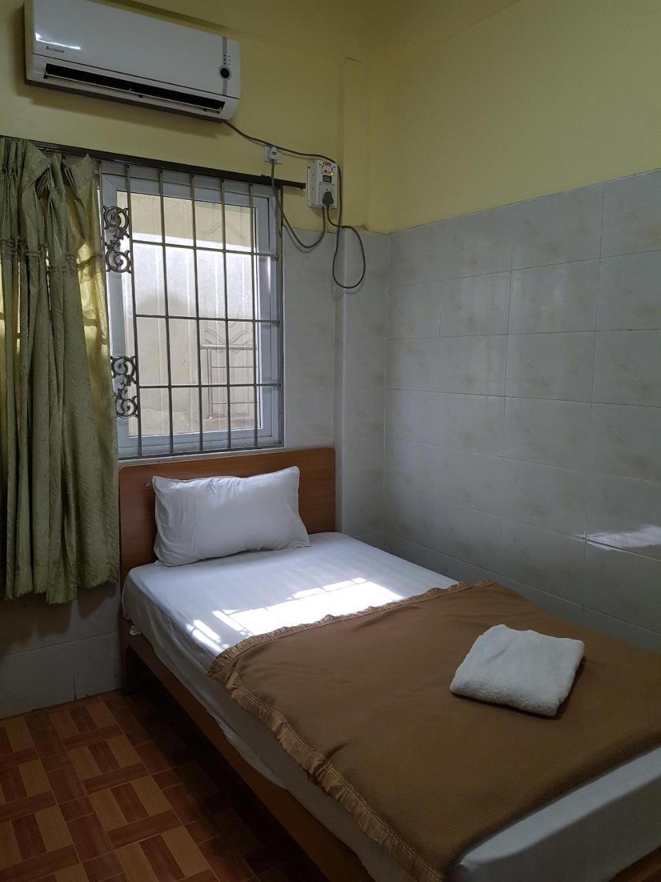 Shwe Eain Si Guest House - Burmese Only ミェイク エクステリア 写真