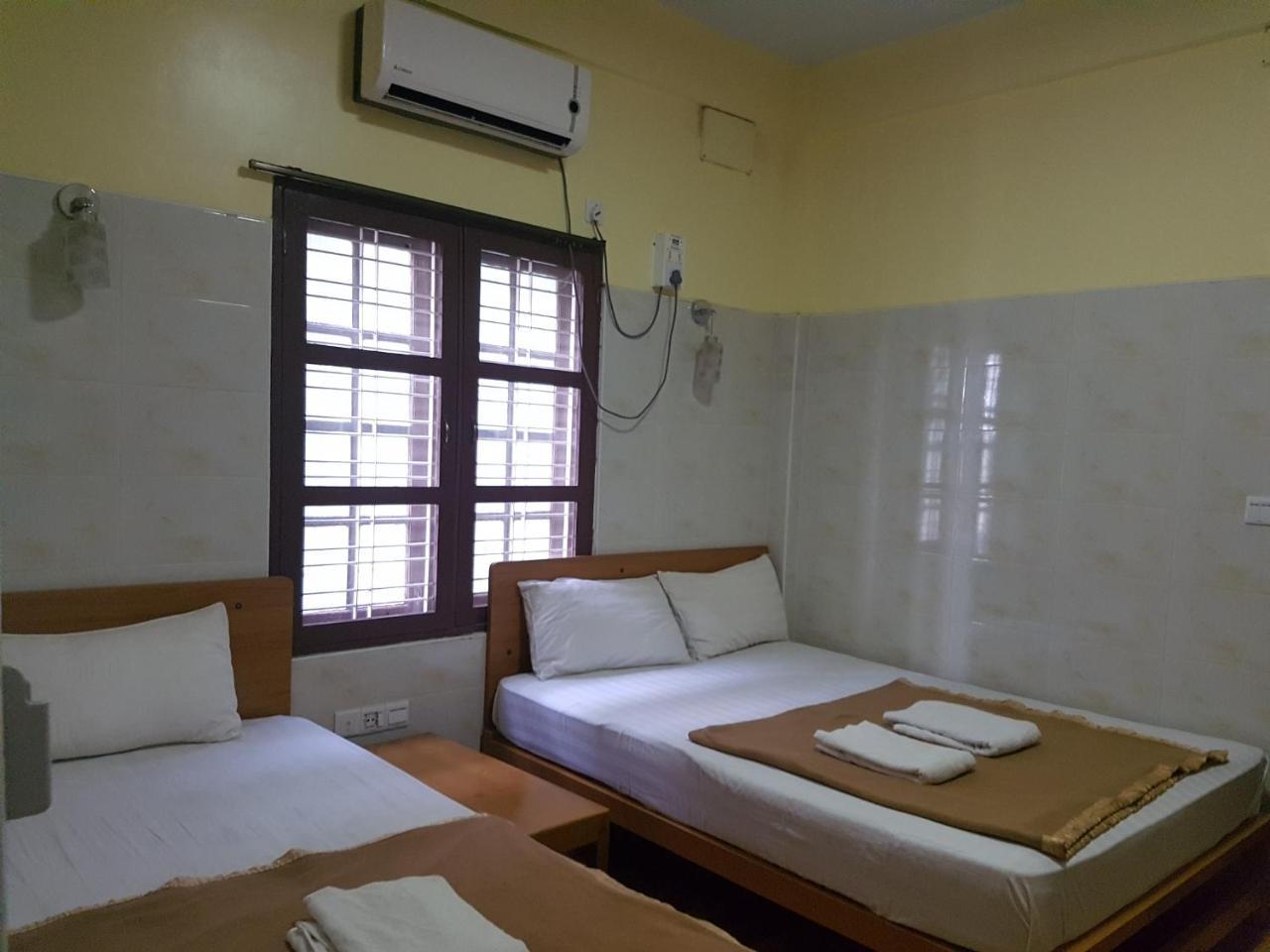 Shwe Eain Si Guest House - Burmese Only ミェイク エクステリア 写真